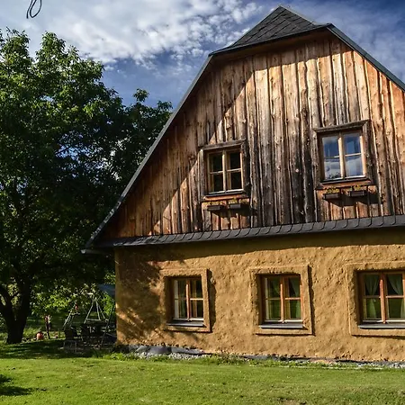 Pišlikdum Farma Stara Cervena Voda